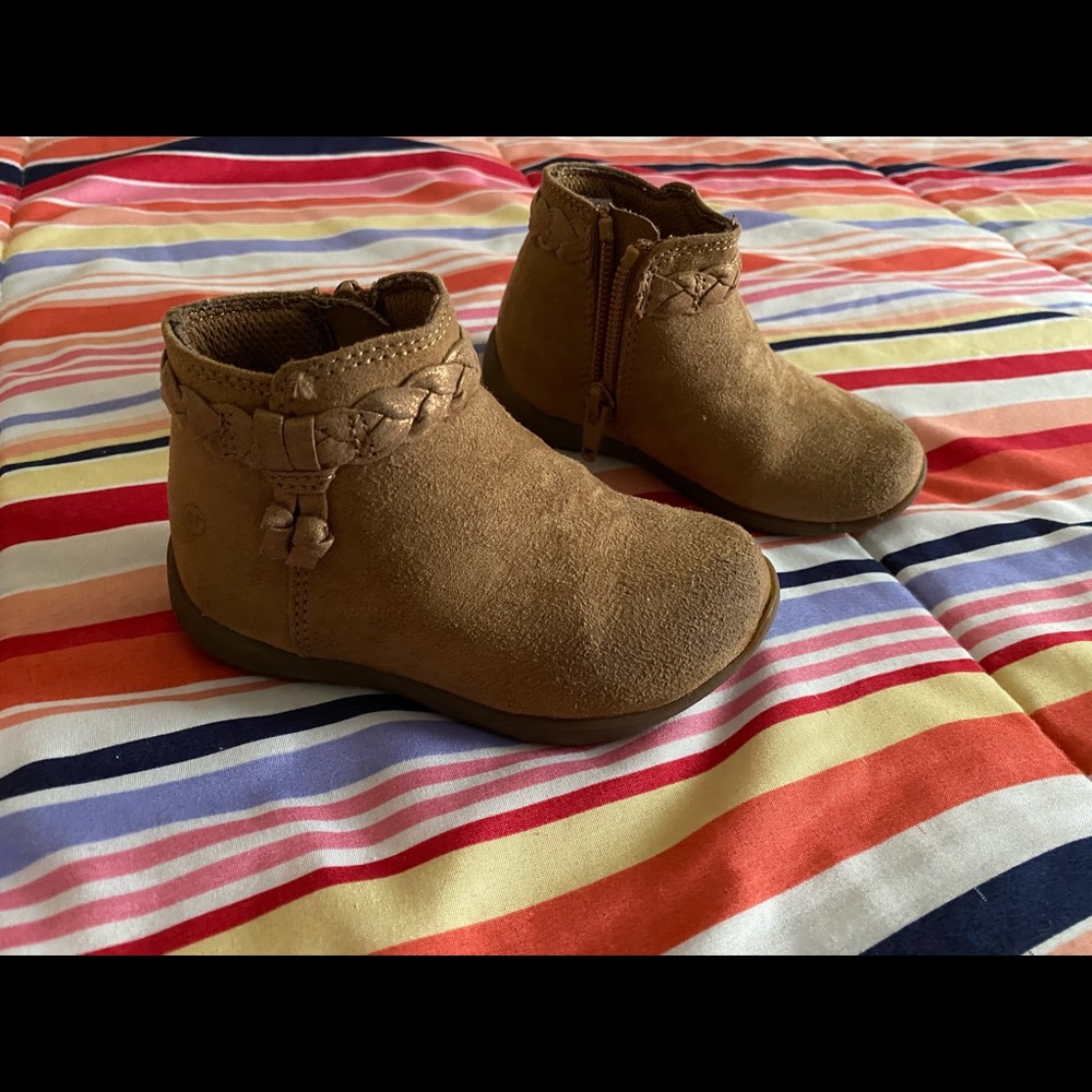 Toddler girl 6.5 brown ankle bootie